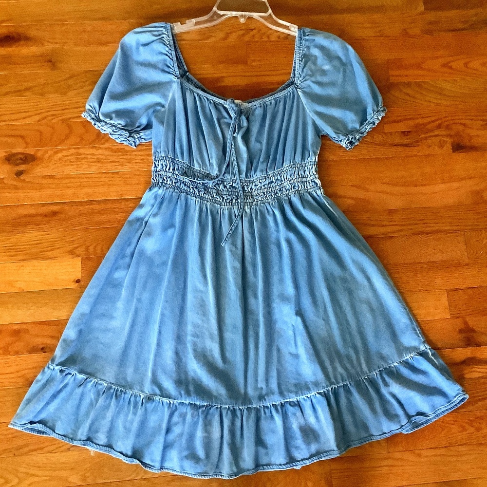 Denim Dress She & Sky sz L Short Sleeves Knee Length Scoop Neck Peasant Boho EXC